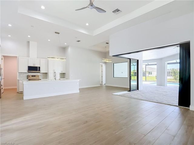 620 SW 26th ST, Cape Coral, FL 33914