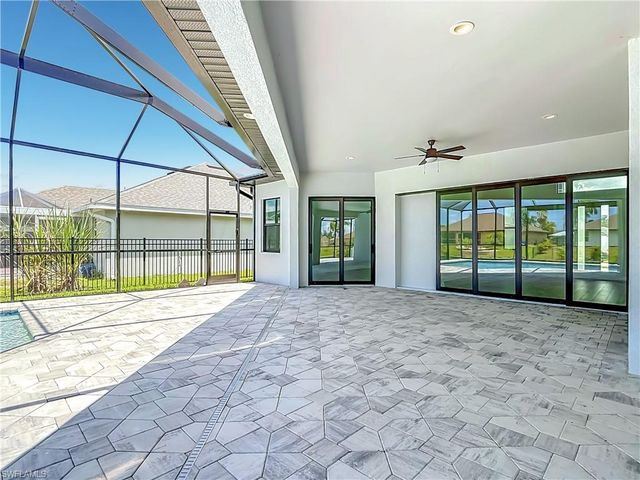620 SW 26th ST, Cape Coral, FL 33914