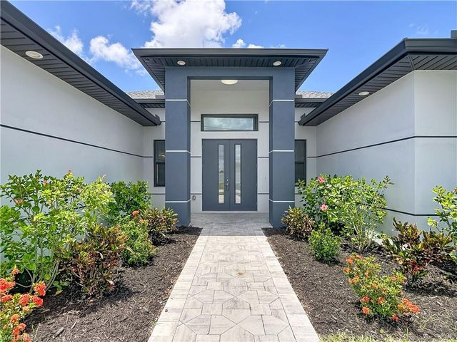 620 SW 26th ST, Cape Coral, FL 33914