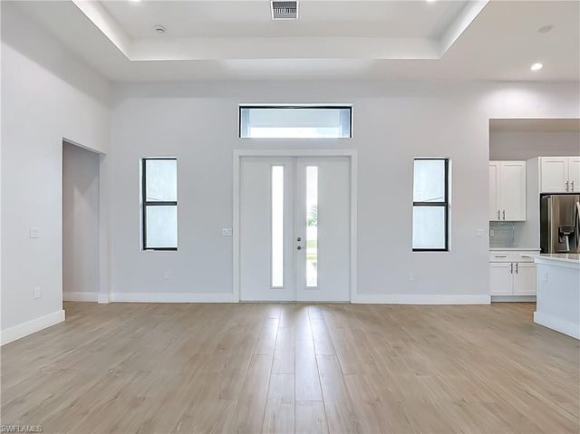 620 SW 26th ST, Cape Coral, FL 33914
