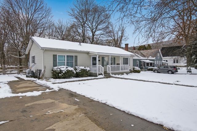 51 Notch Rd, North Adams, MA 01247