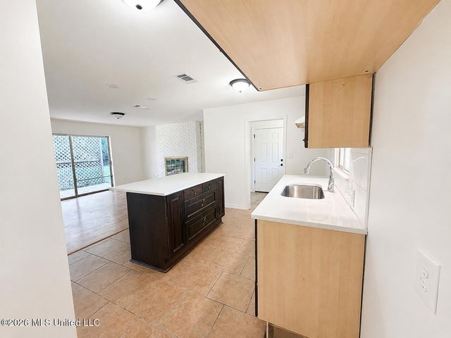 2421 Regency Drive, Biloxi, MS 39532