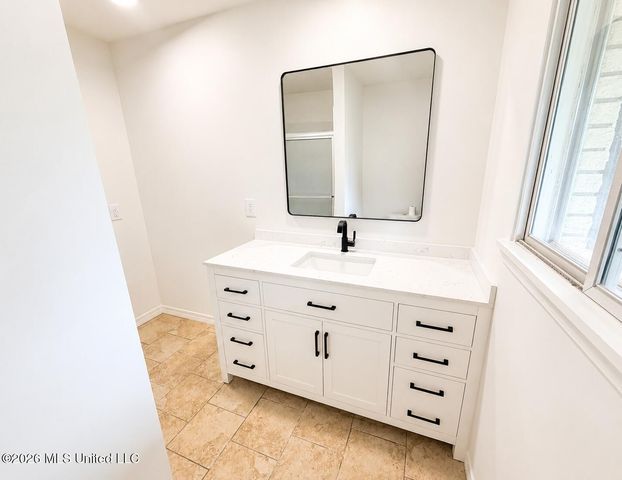 2421 Regency Drive, Biloxi, MS 39532