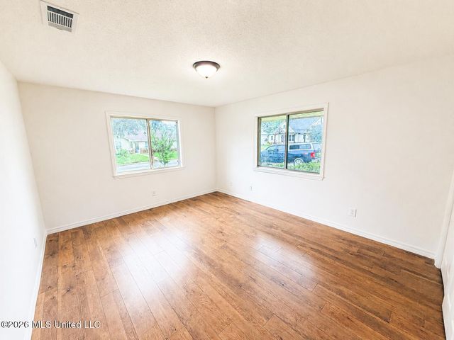 2421 Regency Drive, Biloxi, MS 39532