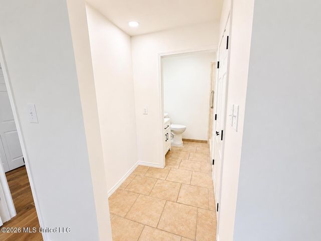 2421 Regency Drive, Biloxi, MS 39532