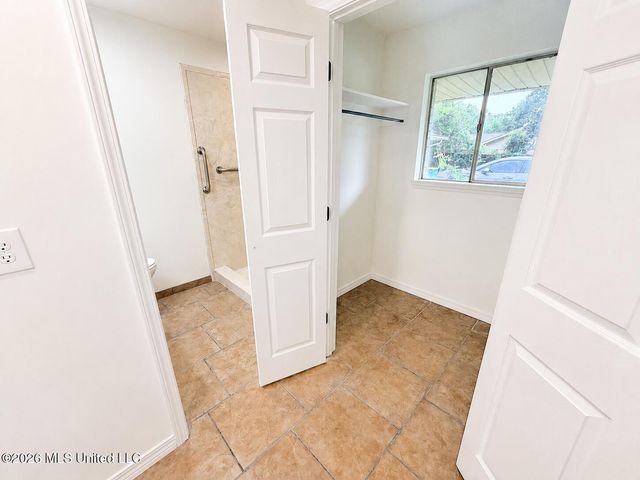2421 Regency Drive, Biloxi, MS 39532
