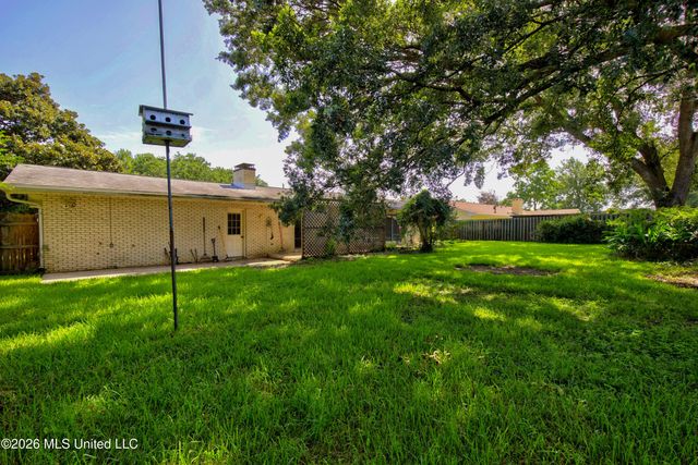 2421 Regency Drive, Biloxi, MS 39532