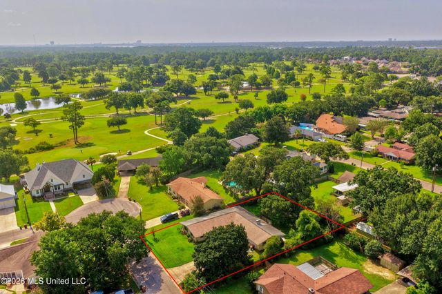 2421 Regency Drive, Biloxi, MS 39532