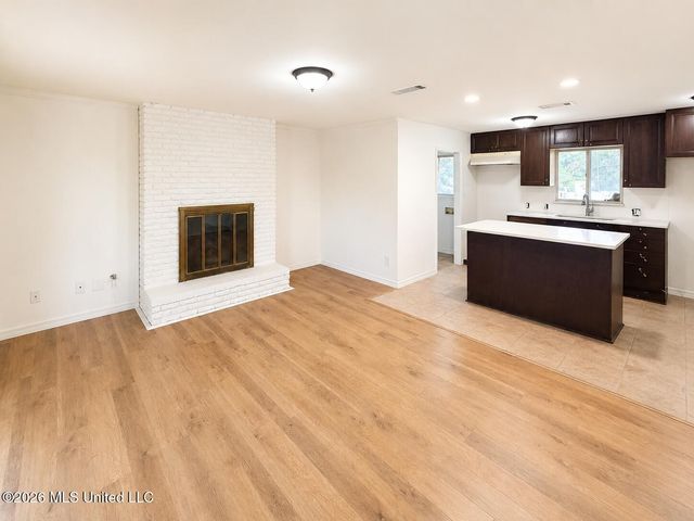2421 Regency Drive, Biloxi, MS 39532