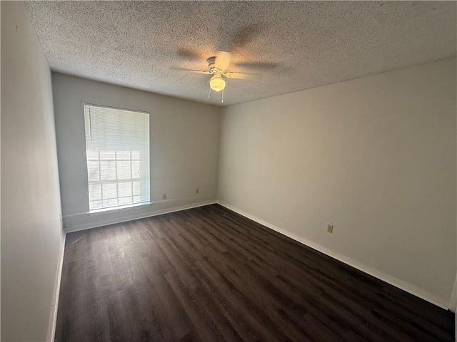 1513 Deerwood Drive E, Mobile, AL 36618