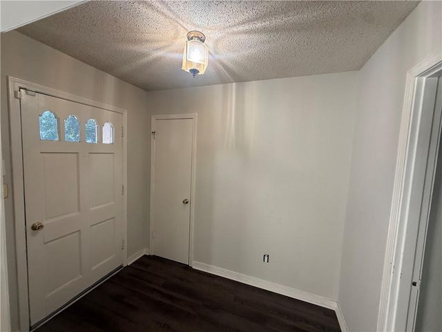 1513 Deerwood Drive E, Mobile, AL 36618
