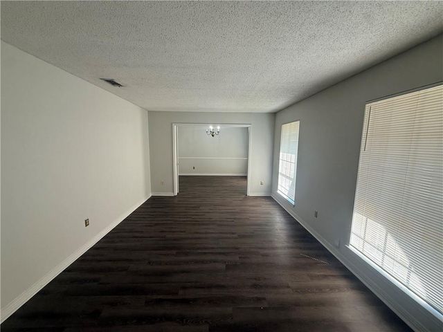 1513 Deerwood Drive E, Mobile, AL 36618