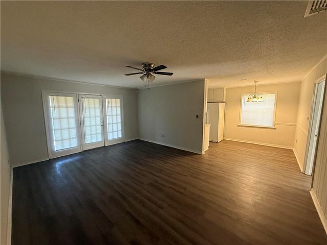 1513 Deerwood Drive E, Mobile, AL 36618