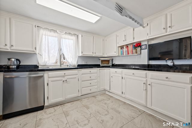 5 Wall Street, Middletown, CT 06457