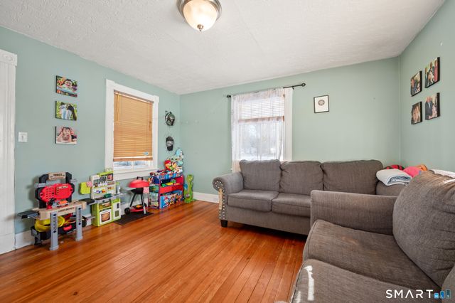 5 Wall Street, Middletown, CT 06457