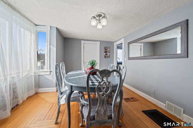 5 Wall Street, Middletown, CT 06457