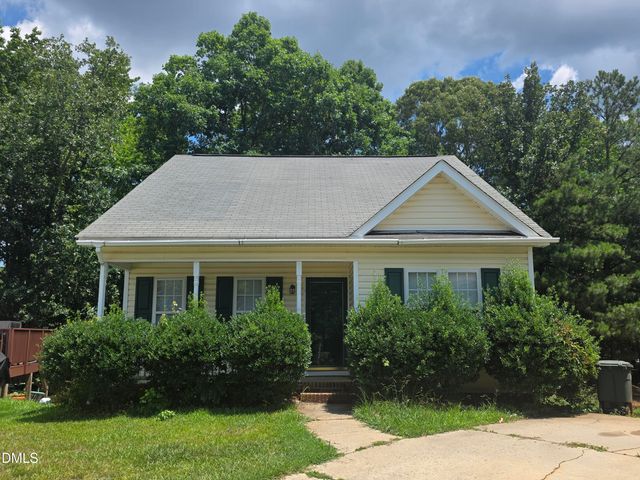 116 Cliffdale Road, Holly Springs, NC 27540