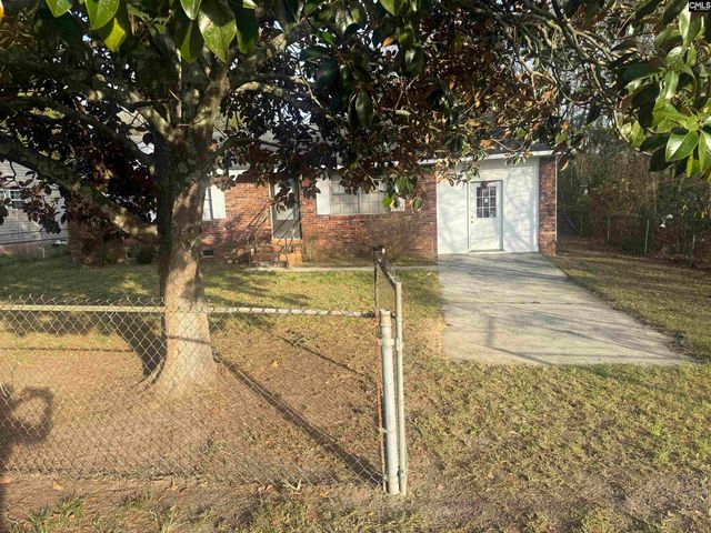 107 Ault Road, Hopkins, SC 29061