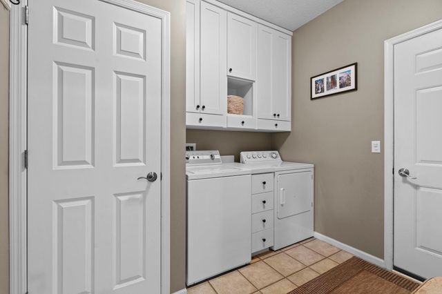 1828 Fescue Circle, Shakopee, MN 55379