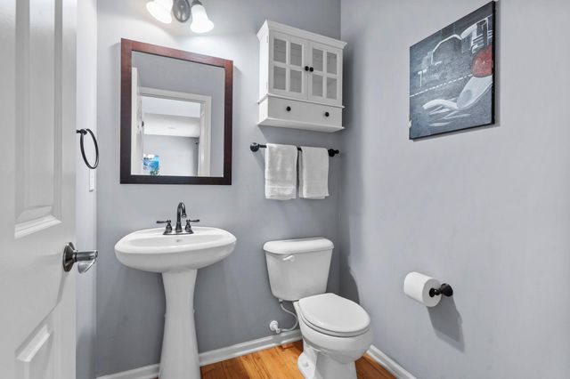 1828 Fescue Circle, Shakopee, MN 55379