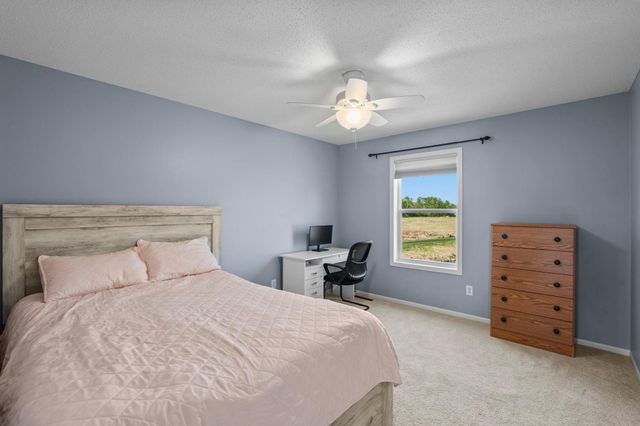 1828 Fescue Circle, Shakopee, MN 55379