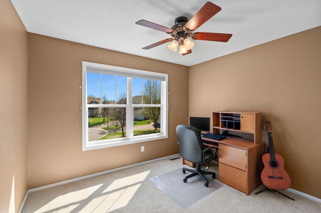 1828 Fescue Circle, Shakopee, MN 55379