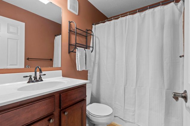 1828 Fescue Circle, Shakopee, MN 55379