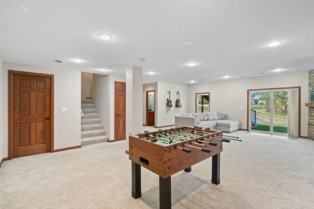 1828 Fescue Circle, Shakopee, MN 55379