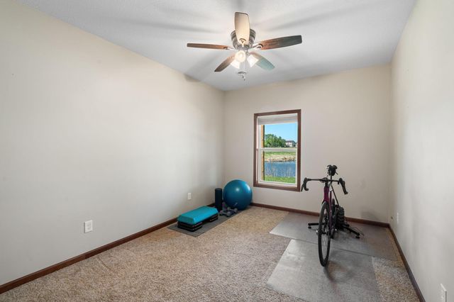 1828 Fescue Circle, Shakopee, MN 55379