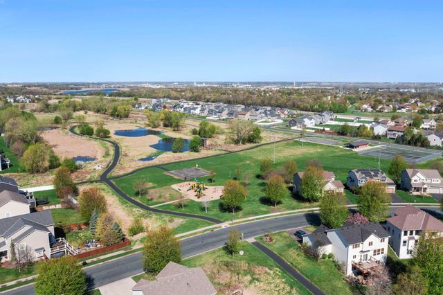 1828 Fescue Circle, Shakopee, MN 55379