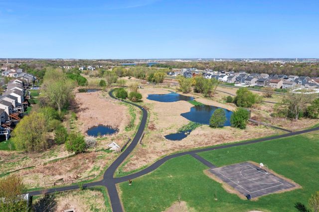 1828 Fescue Circle, Shakopee, MN 55379