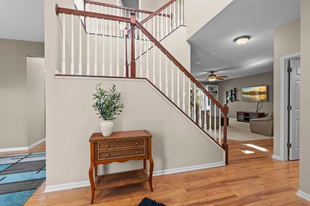 1828 Fescue Circle, Shakopee, MN 55379