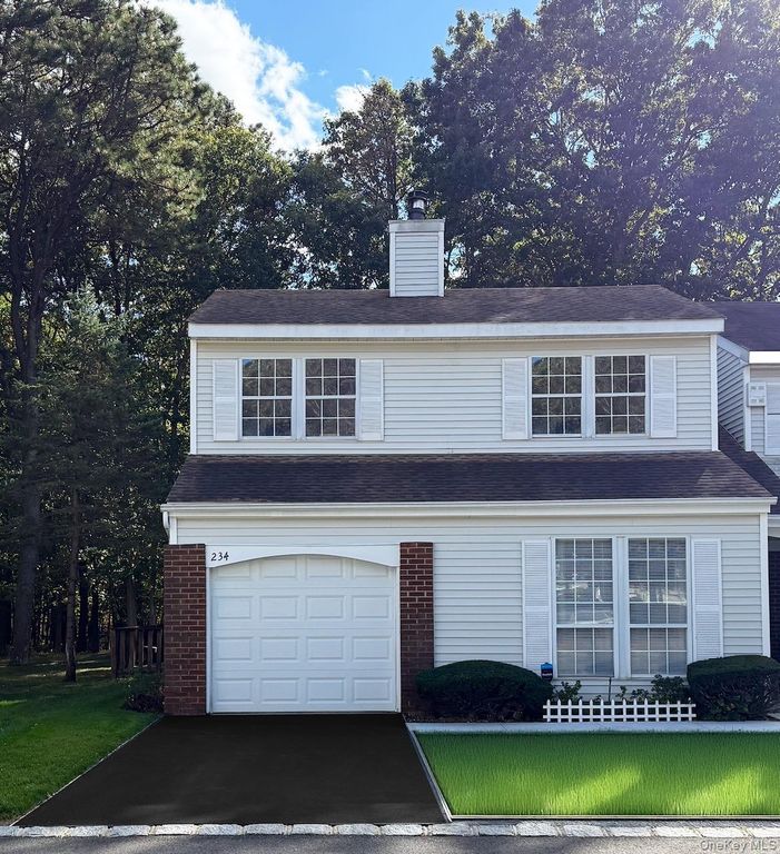 234 Ivy Meadow Court, Middle Island, NY 11953