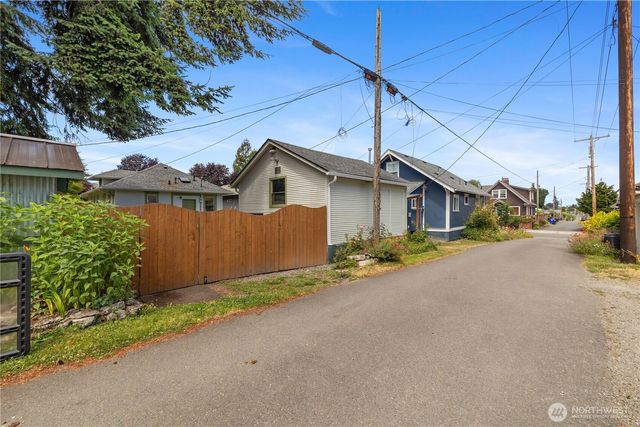 1705 Hoyt Avenue, Everett, WA 98201