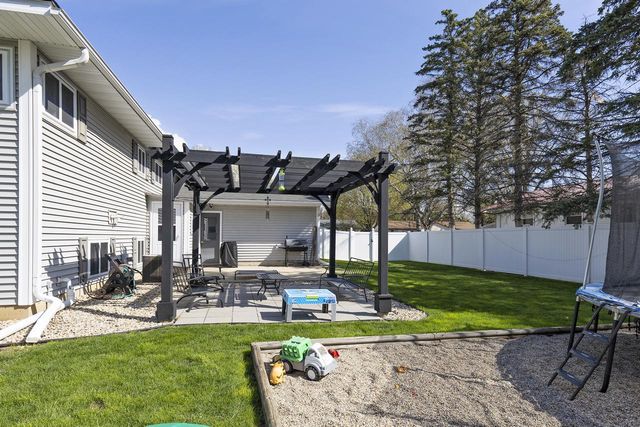 1113 Laurie DRIVE, Fort Atkinson, WI 53538