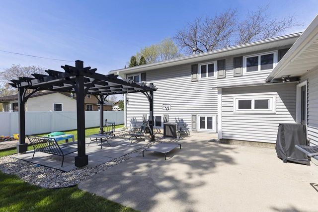 1113 Laurie DRIVE, Fort Atkinson, WI 53538