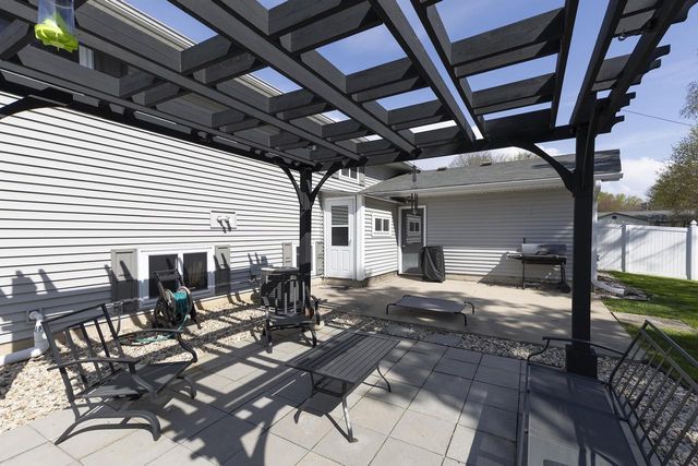 1113 Laurie DRIVE, Fort Atkinson, WI 53538