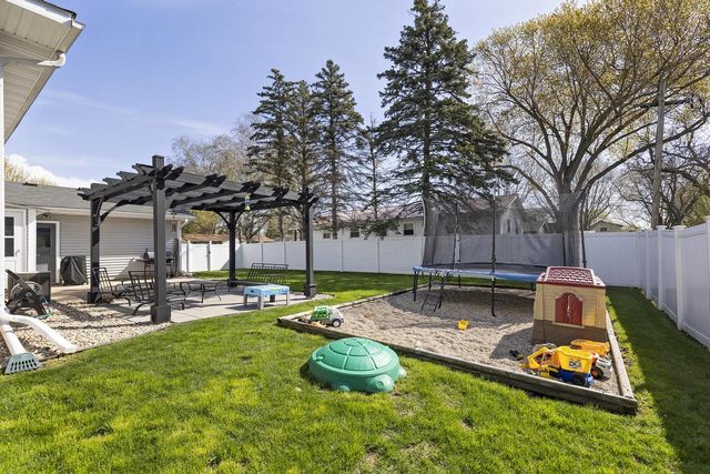 1113 Laurie DRIVE, Fort Atkinson, WI 53538