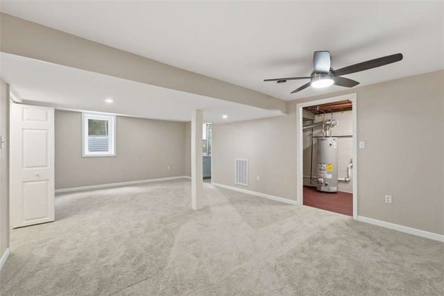 1735 Rebecca St, New Kensington, PA 15068