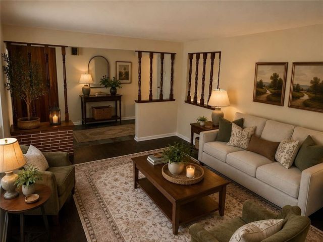1735 Rebecca St, New Kensington, PA 15068