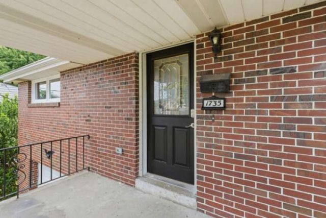 1735 Rebecca St, New Kensington, PA 15068