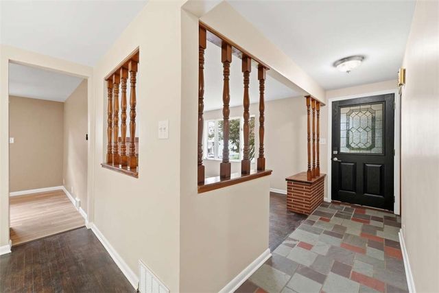 1735 Rebecca St, New Kensington, PA 15068