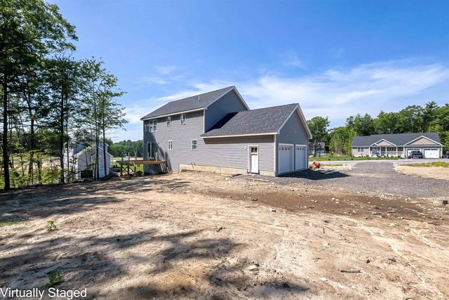 8 Blaisdell Court, Raymond, NH 03077