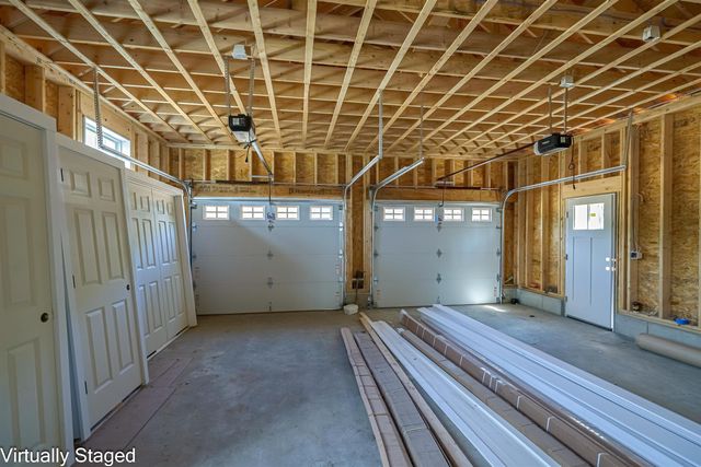 8 Blaisdell Court, Raymond, NH 03077