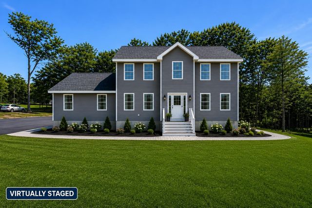 8 Blaisdell Court, Raymond, NH 03077