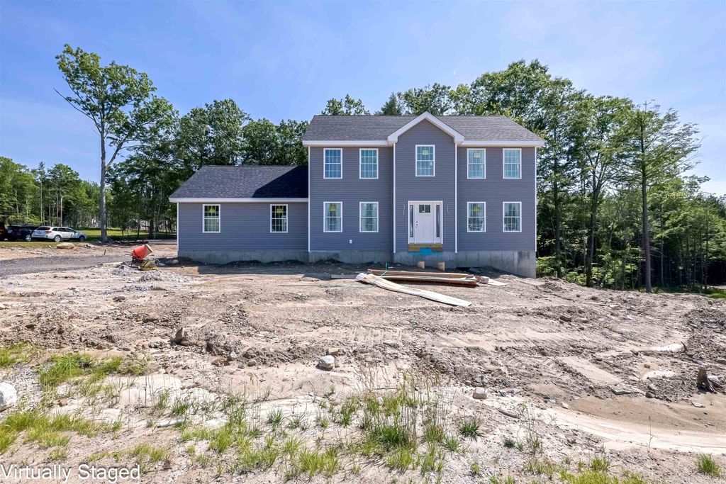 8 Blaisdell Court, Raymond, NH 03077
