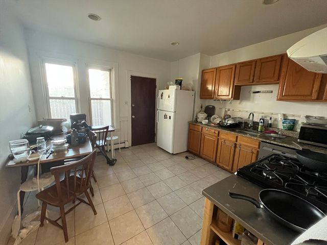 140 Saint Alphonsus 2, Boston, MA 02120