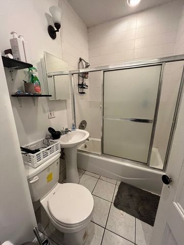 140 Saint Alphonsus 2, Boston, MA 02120