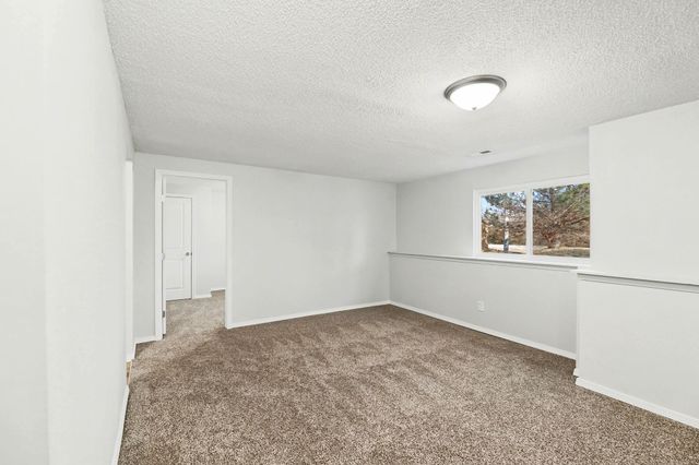 5102 N Blackhawk St, Wichita, KS 67219
