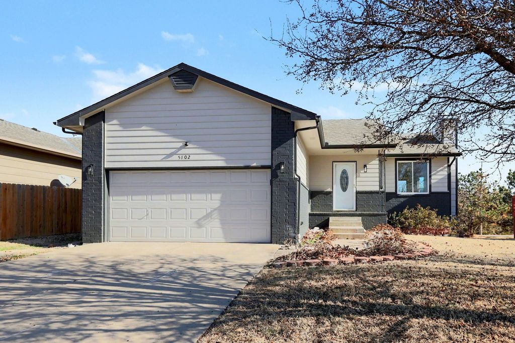 5102 N Blackhawk St, Wichita, KS 67219
